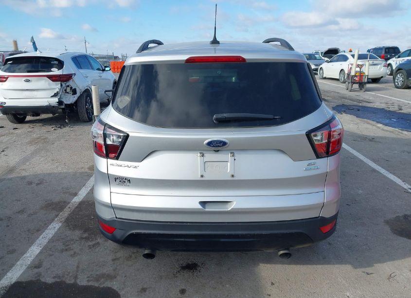 Photo 15 of 2018 Ford Escape SE (VIN 1FMCU0GD6JUB85896)