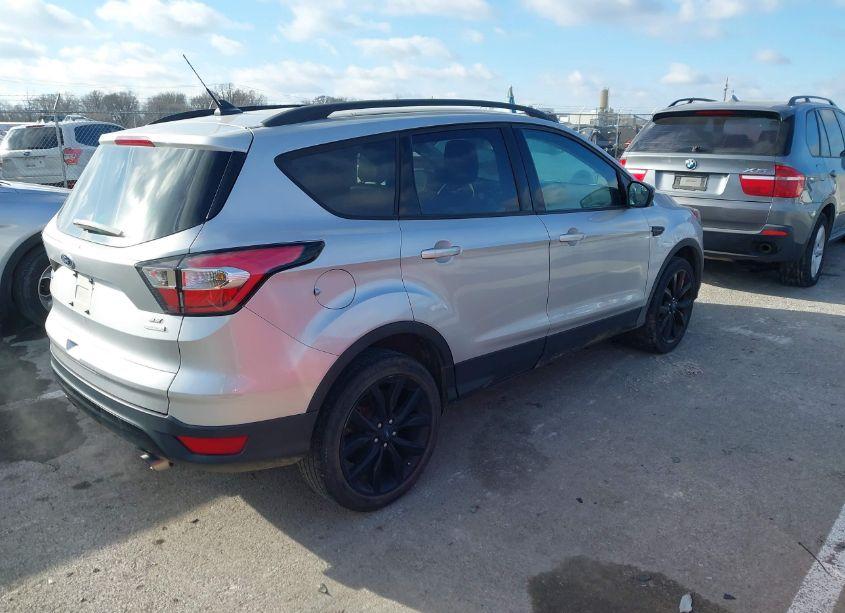 Photo 4 of 2018 Ford Escape SE (VIN 1FMCU0GD6JUB85896)
