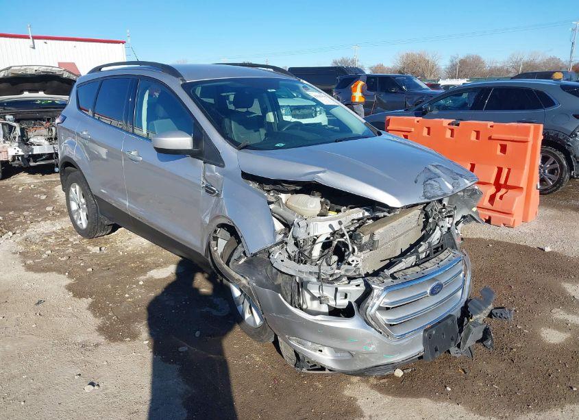 2018 Ford Escape SE (VIN 1FMCU0GD6JUC06715) main photo