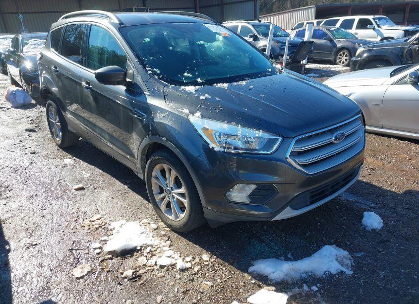 2018 Ford Escape SE (VIN 1FMCU0GD6JUC12529) main photo