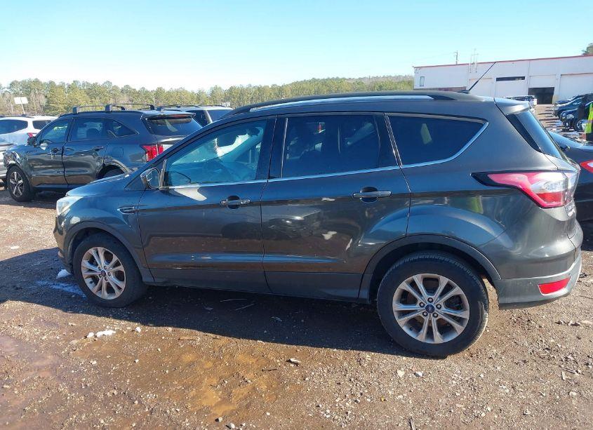 Photo 14 of 2018 Ford Escape SE (VIN 1FMCU0GD6JUC12529)