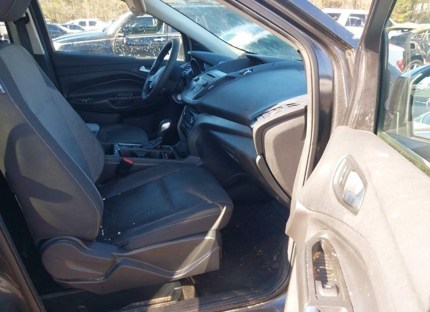 Photo 5 of 2018 Ford Escape SE (VIN 1FMCU0GD6JUC12529)