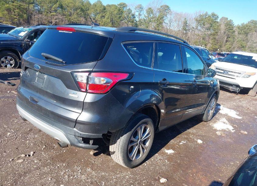 Photo 6 of 2018 Ford Escape SE (VIN 1FMCU0GD6JUC12529)