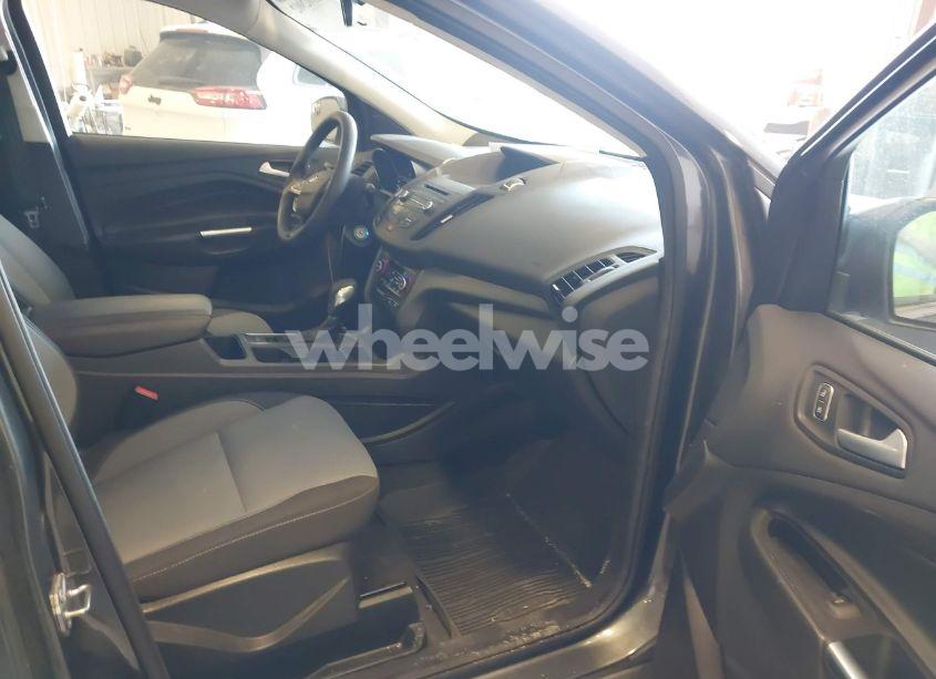 Photo 5 of 2018 Ford Escape SE (VIN 1FMCU0GD6JUC47569)