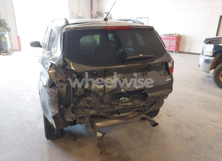 Photo 6 of 2018 Ford Escape SE (VIN 1FMCU0GD6JUC47569)