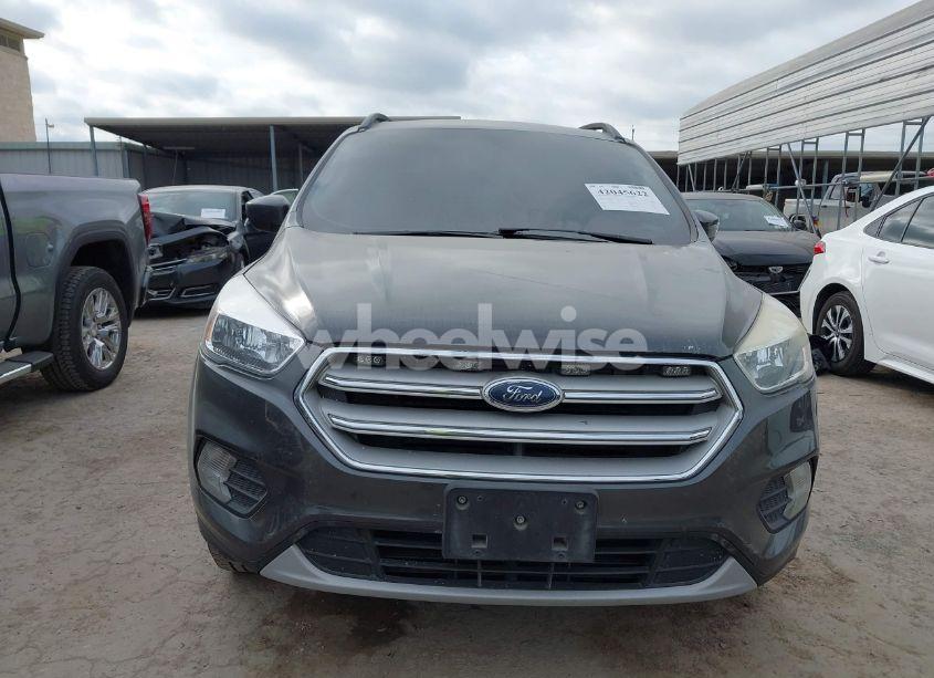 Photo 12 of 2018 Ford Escape SE (VIN 1FMCU0GD6JUC69927)