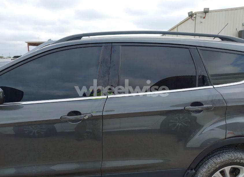 Photo 14 of 2018 Ford Escape SE (VIN 1FMCU0GD6JUC69927)