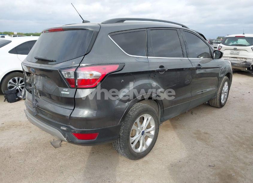 Photo 4 of 2018 Ford Escape SE (VIN 1FMCU0GD6JUC69927)