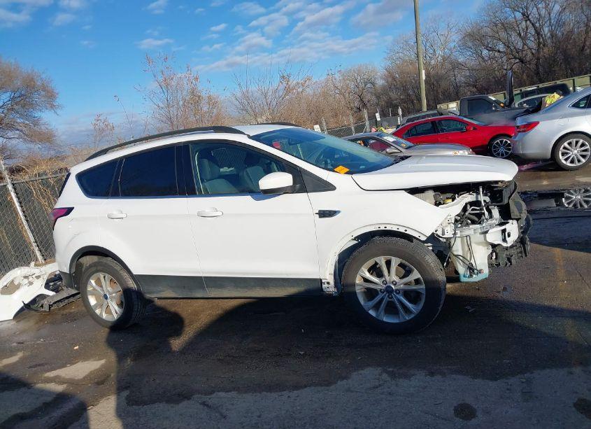 Photo 14 of 2018 Ford Escape SE (VIN 1FMCU0GD6JUD07558)