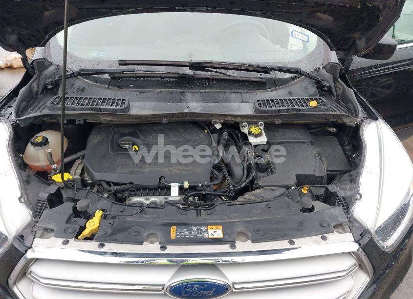 Photo 10 of 2018 Ford Escape SE (VIN 1FMCU0GD6JUD43556)