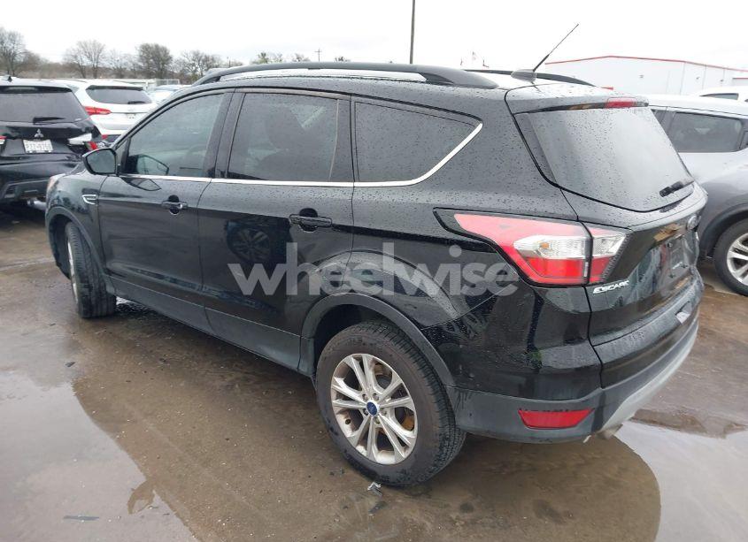 Photo 3 of 2018 Ford Escape SE (VIN 1FMCU0GD6JUD43556)