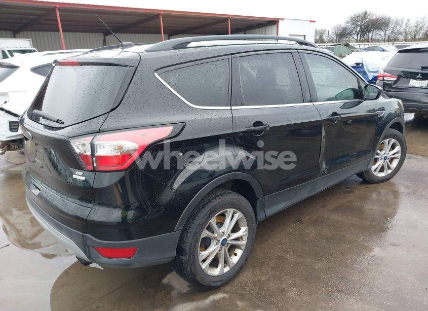 Photo 4 of 2018 Ford Escape SE (VIN 1FMCU0GD6JUD43556)