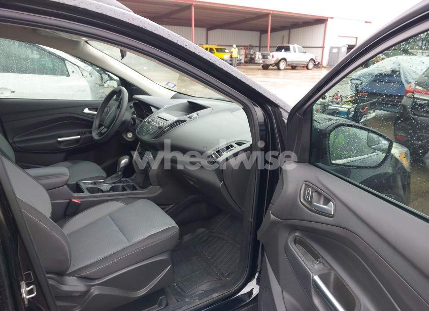 Photo 5 of 2018 Ford Escape SE (VIN 1FMCU0GD6JUD43556)