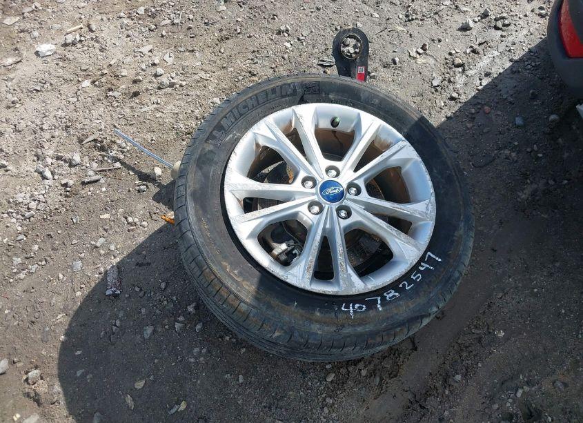 Photo 11 of 2019 Ford Escape SE (VIN 1FMCU0GD6KUA10601)