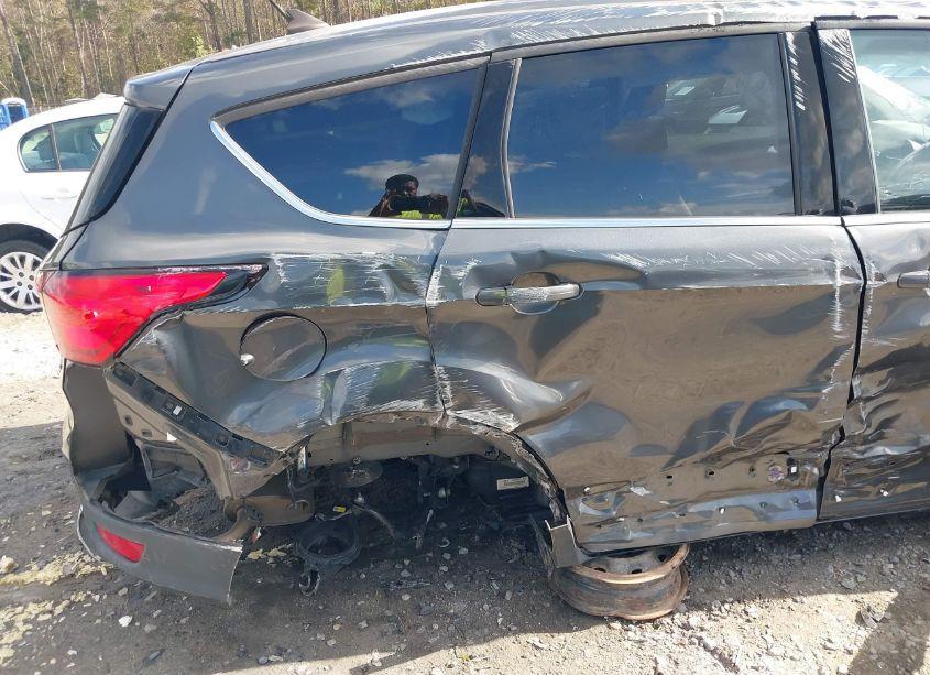 Photo 12 of 2019 Ford Escape SE (VIN 1FMCU0GD6KUA10601)