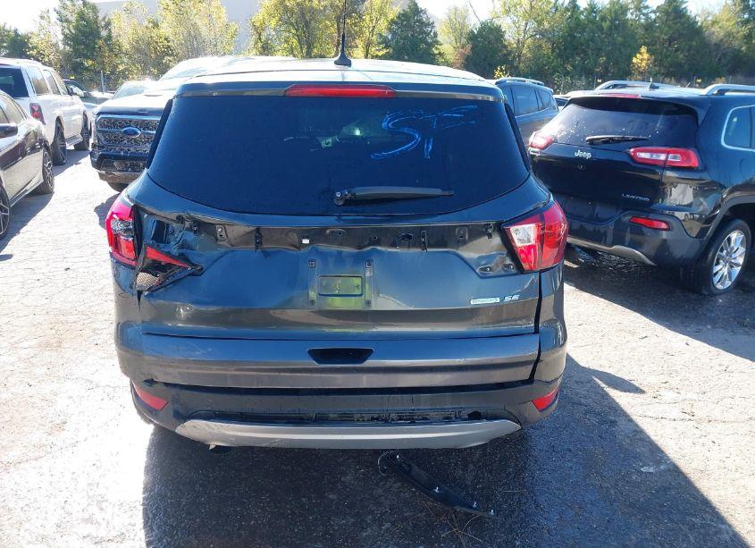 Photo 16 of 2019 Ford Escape SE (VIN 1FMCU0GD6KUB57341)