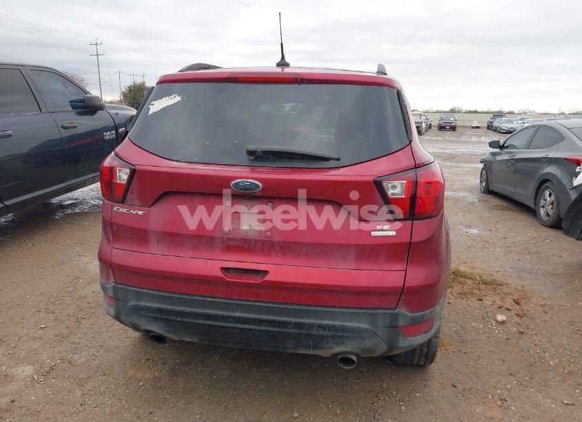 Photo 16 of 2019 Ford Escape SE (VIN 1FMCU0GD6KUB58201)