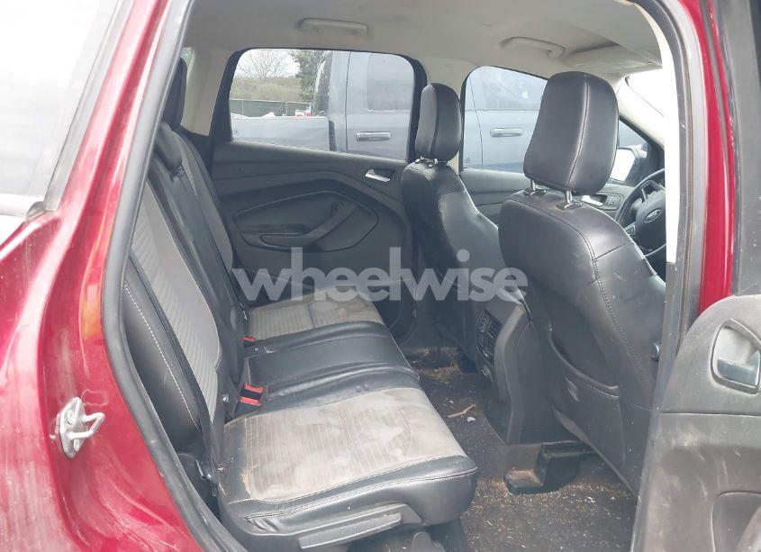 Photo 8 of 2019 Ford Escape SE (VIN 1FMCU0GD6KUB58201)
