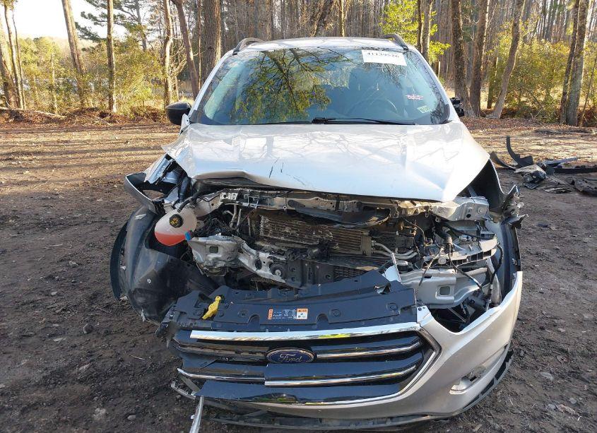 Photo 6 of 2019 Ford Escape SE (VIN 1FMCU0GD6KUB80814)