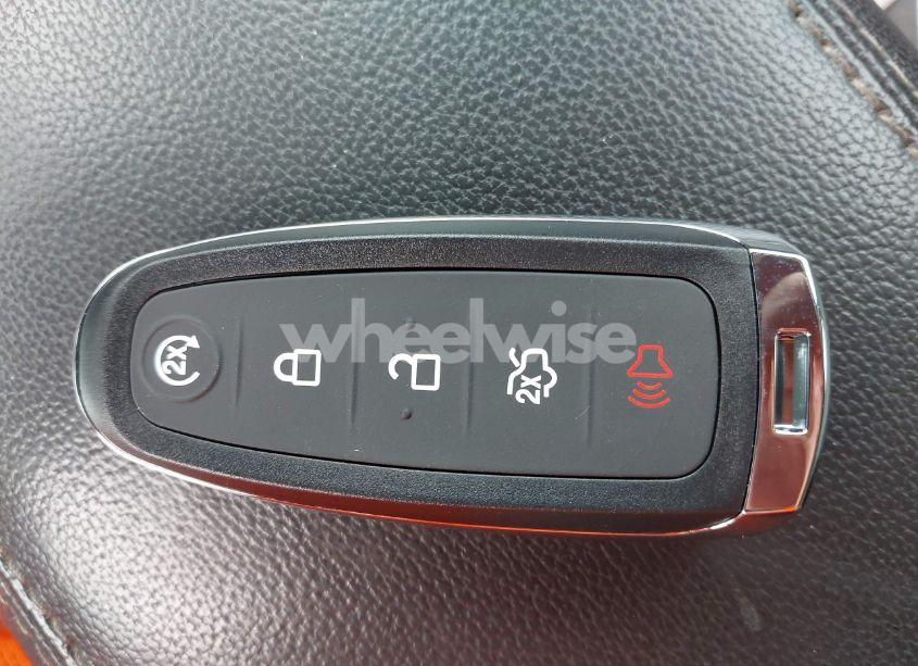 Photo 11 of 2019 Ford Escape SE (VIN 1FMCU0GD6KUC52417)