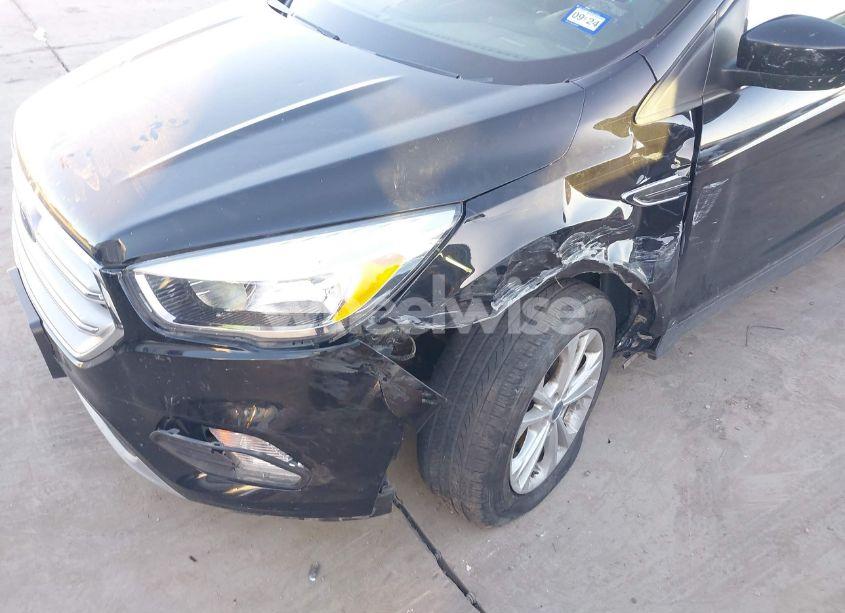 Photo 17 of 2019 Ford Escape SE (VIN 1FMCU0GD6KUC52417)