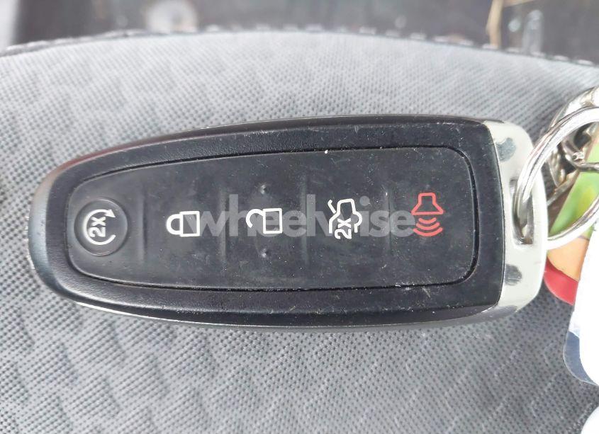 Photo 11 of 2019 Ford Escape SE (VIN 1FMCU0GD6KUC54314)