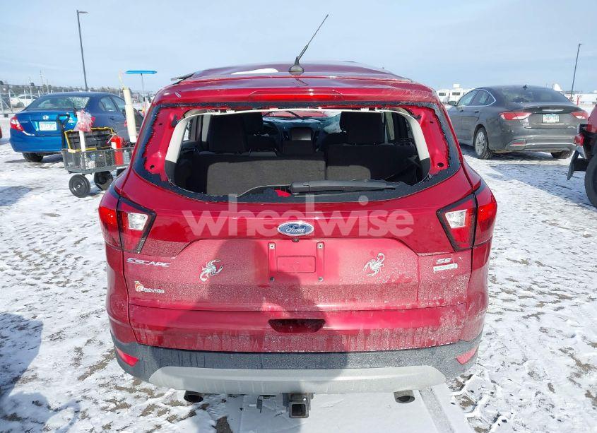 Photo 16 of 2019 Ford Escape SE (VIN 1FMCU0GD6KUC54314)