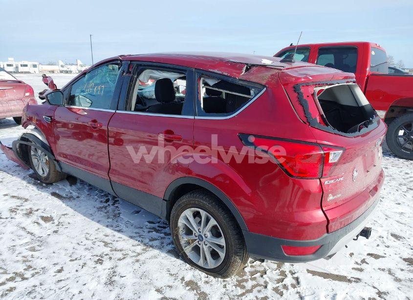Photo 3 of 2019 Ford Escape SE (VIN 1FMCU0GD6KUC54314)