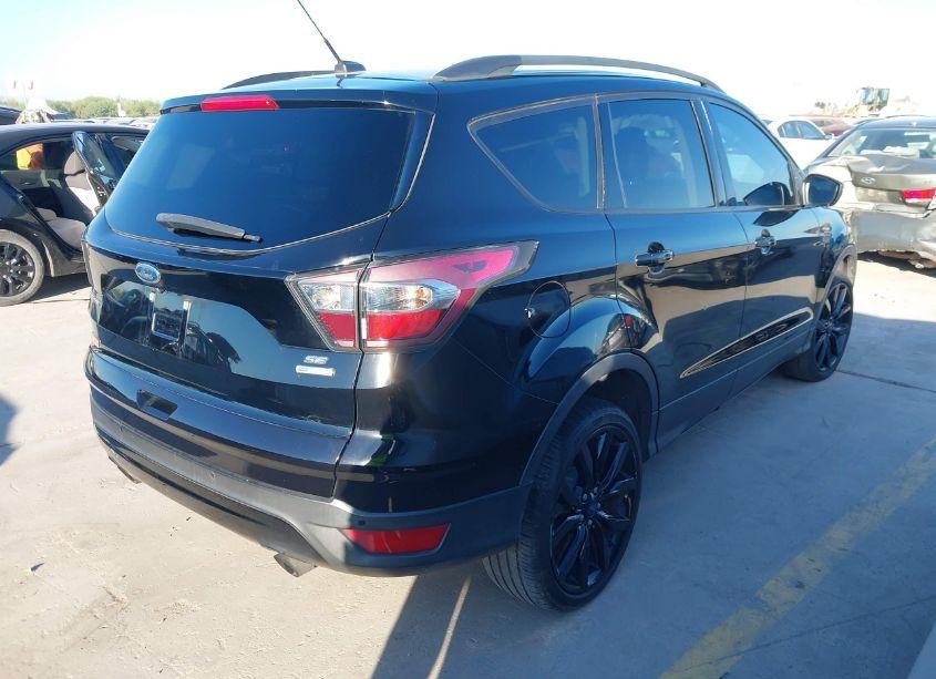 Photo 4 of 2017 Ford Escape SE (VIN 1FMCU0GD7HUA19560)