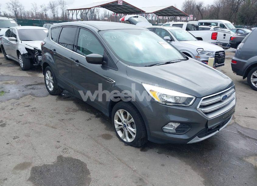 2017 Ford Escape SE (VIN 1FMCU0GD7HUA98728) main photo