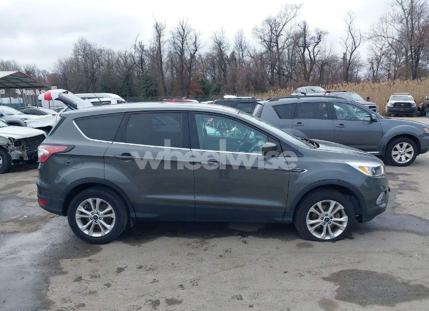 Photo 13 of 2017 Ford Escape SE (VIN 1FMCU0GD7HUA98728)