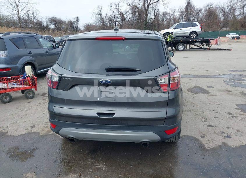 Photo 16 of 2017 Ford Escape SE (VIN 1FMCU0GD7HUA98728)
