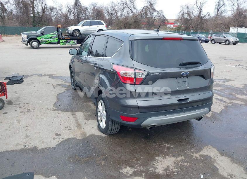 Photo 3 of 2017 Ford Escape SE (VIN 1FMCU0GD7HUA98728)