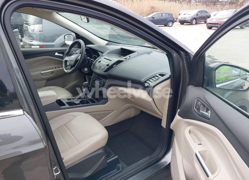 Photo 5 of 2017 Ford Escape SE (VIN 1FMCU0GD7HUA98728)