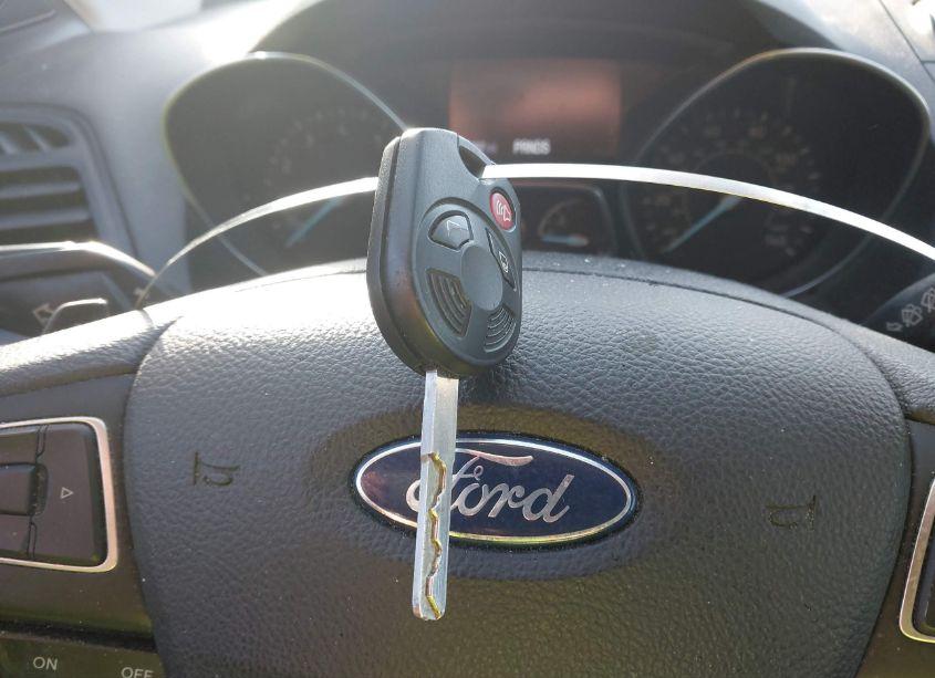 Photo 11 of 2017 Ford Escape SE (VIN 1FMCU0GD7HUB20632)