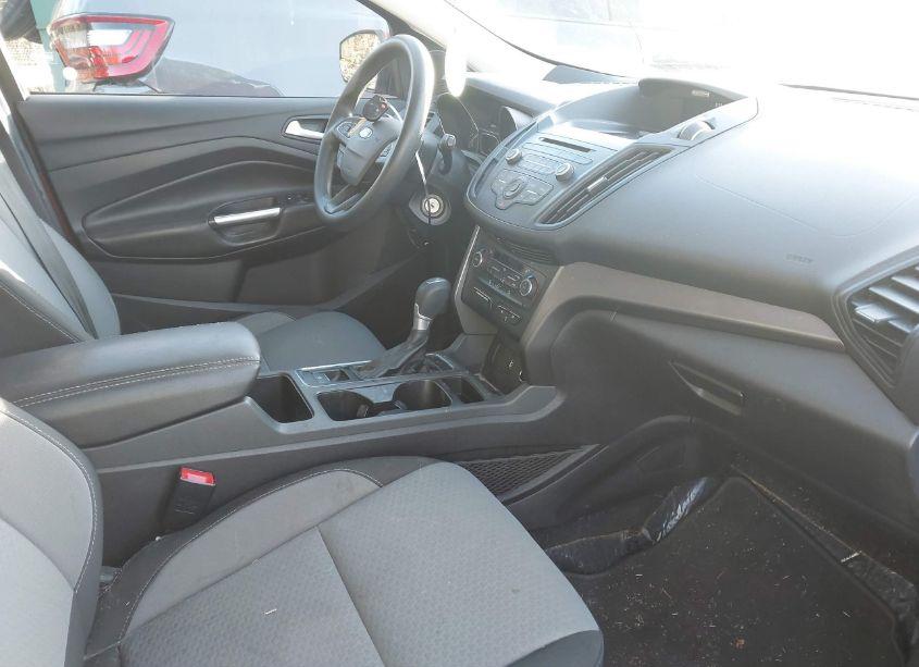 Photo 5 of 2017 Ford Escape SE (VIN 1FMCU0GD7HUB20632)