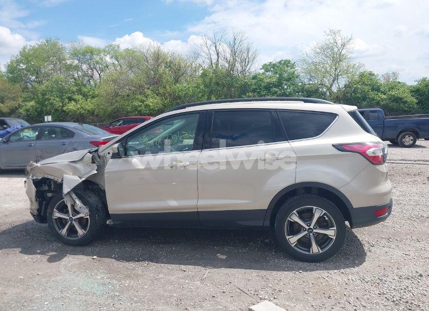 Photo 14 of 2017 Ford Escape SE (VIN 1FMCU0GD7HUB27502)