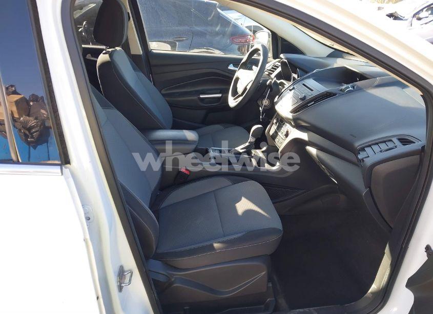 Photo 5 of 2017 Ford Escape SE (VIN 1FMCU0GD7HUB44557)