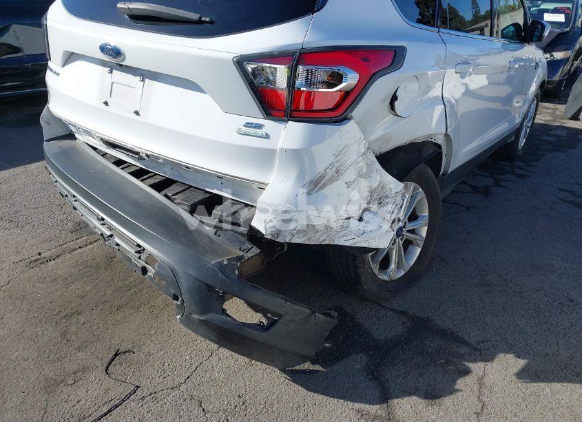 Photo 6 of 2017 Ford Escape SE (VIN 1FMCU0GD7HUB44557)