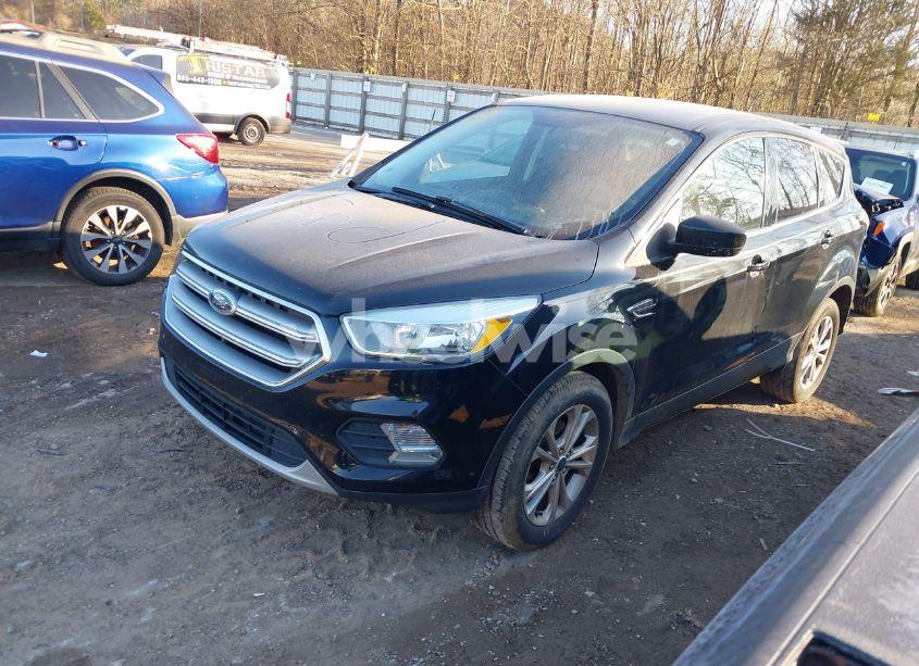 Photo 2 of 2017 Ford Escape SE (VIN 1FMCU0GD7HUB99350)
