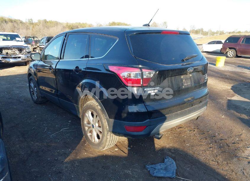 Photo 3 of 2017 Ford Escape SE (VIN 1FMCU0GD7HUB99350)