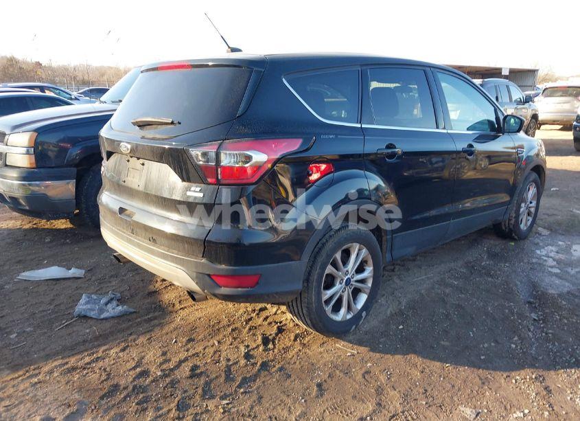 Photo 4 of 2017 Ford Escape SE (VIN 1FMCU0GD7HUB99350)