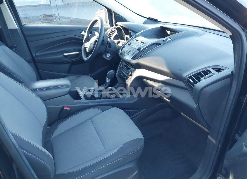 Photo 5 of 2017 Ford Escape SE (VIN 1FMCU0GD7HUB99350)