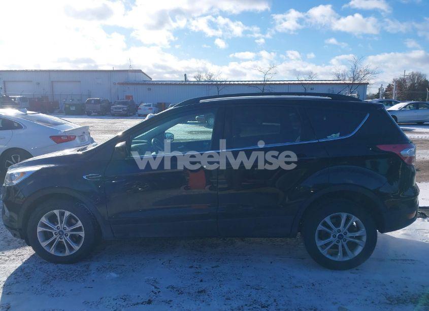 Photo 14 of 2017 Ford Escape SE (VIN 1FMCU0GD7HUC09780)