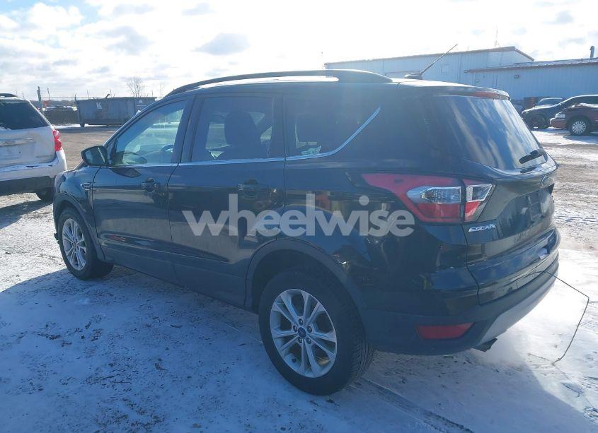 Photo 3 of 2017 Ford Escape SE (VIN 1FMCU0GD7HUC09780)