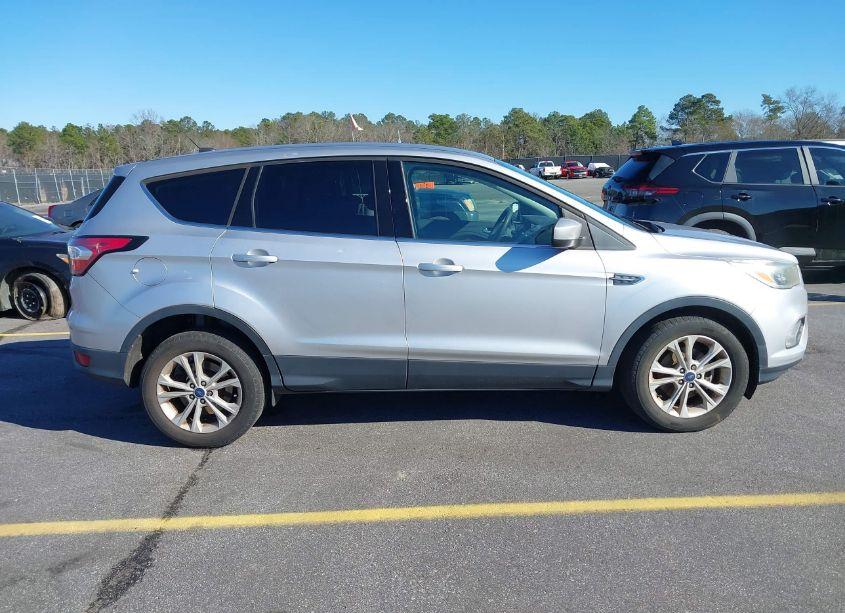 Photo 13 of 2017 Ford Escape SE (VIN 1FMCU0GD7HUC42682)