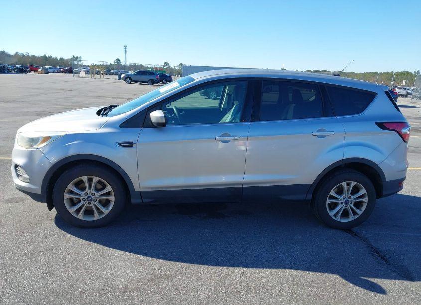 Photo 14 of 2017 Ford Escape SE (VIN 1FMCU0GD7HUC42682)