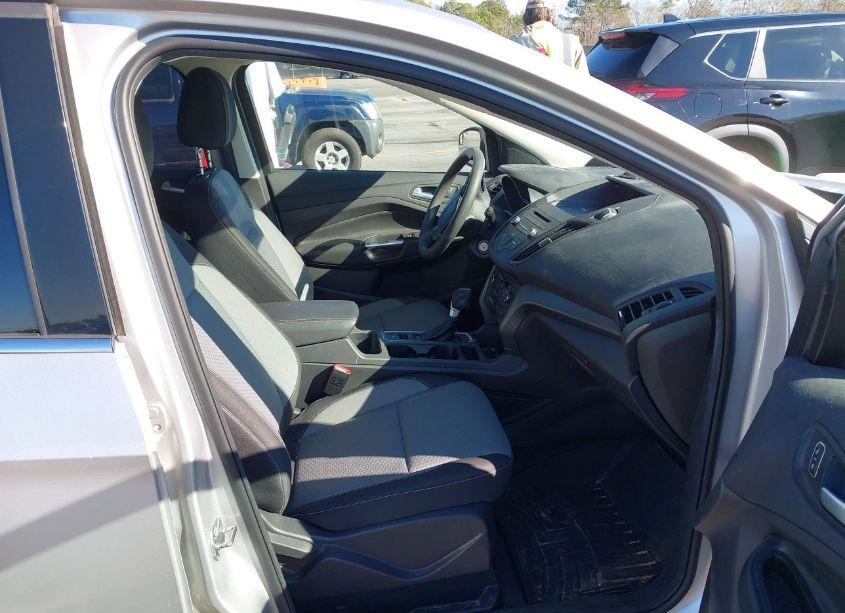 Photo 5 of 2017 Ford Escape SE (VIN 1FMCU0GD7HUC42682)