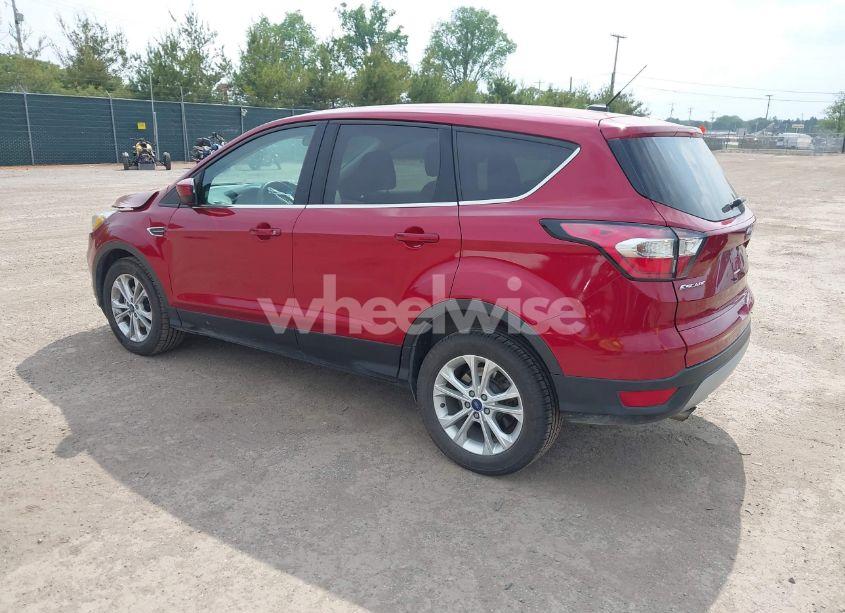 Photo 3 of 2017 Ford Escape SE (VIN 1FMCU0GD7HUC45288)