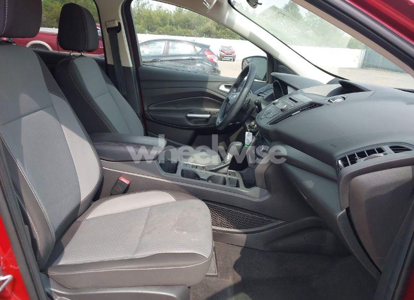 Photo 5 of 2017 Ford Escape SE (VIN 1FMCU0GD7HUC45288)